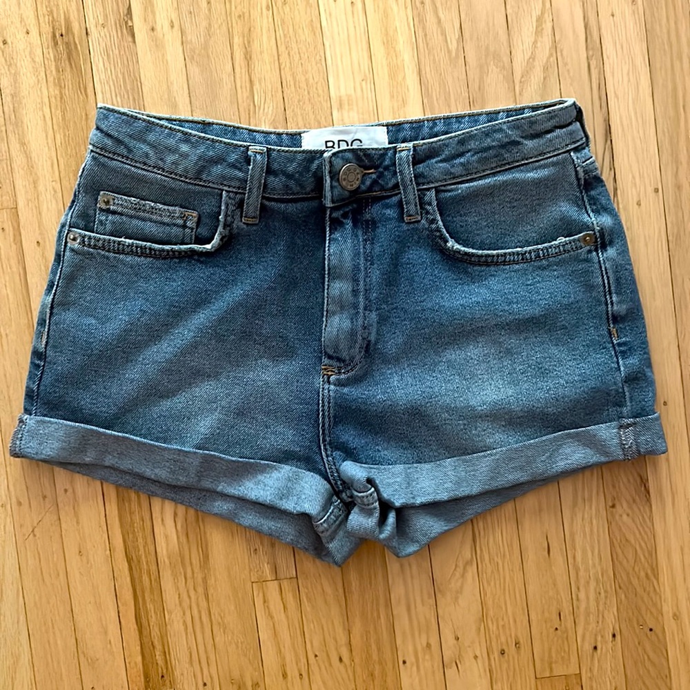 BDG Urban Outfitters Cut Off Rolled Hem Denim Shorts Medium/4-6